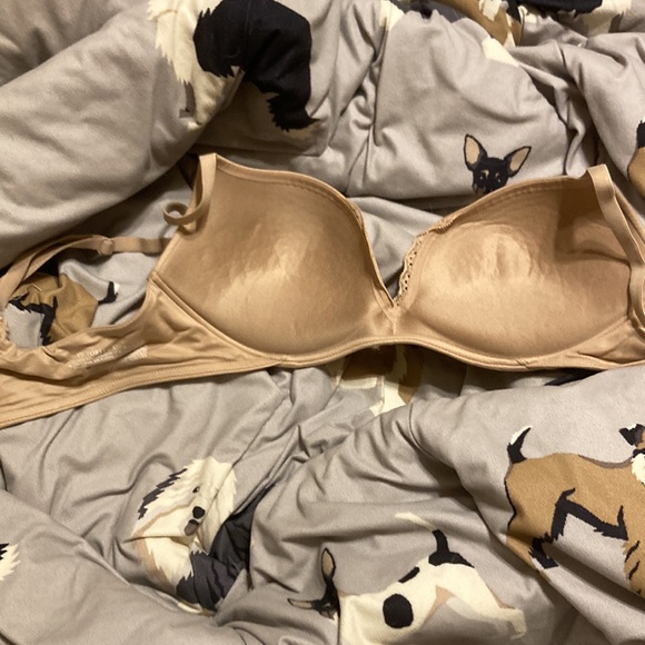 Victorias Secret Nude Bra 34B - Picture 2 of 2